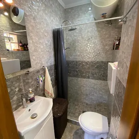 Ano Poli 5 테살로니키