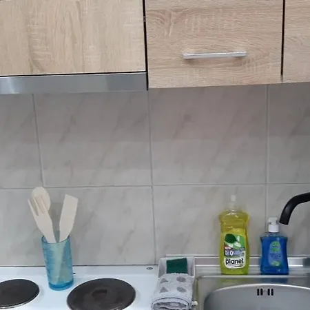 Ano Poli 5 Apartmán *