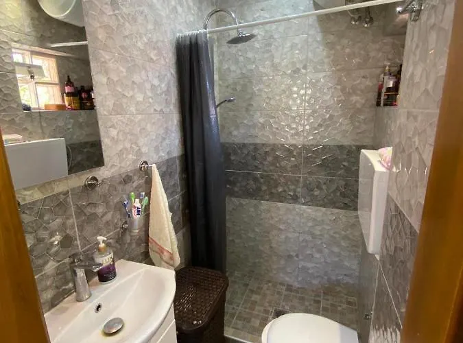 Ano Poli 5 Thessaloniki