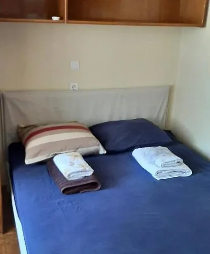 Appartement Ano Poli 5 *